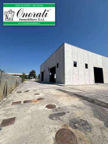 A-1042 CAPANNONE MQ. 2.000 MONTEROTONDO (RM) - Foto 2