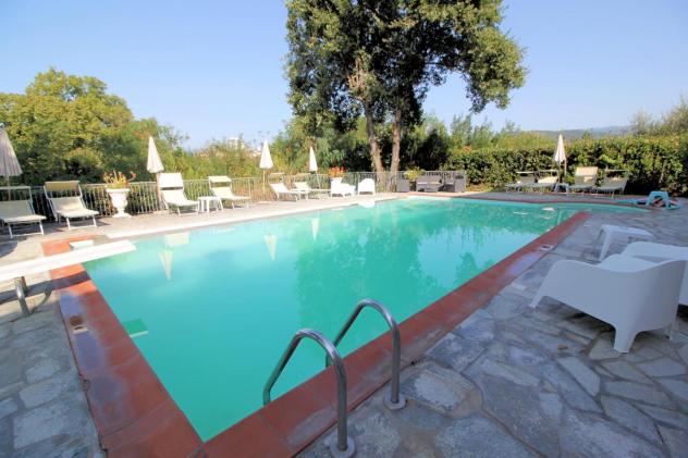 Villa in vendita a Monsummano Terme 350 mq Rif: 1326116