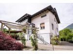 Villa di 300 m² con più di 5 locali e box auto in vendita a Rancio Valcuvia
