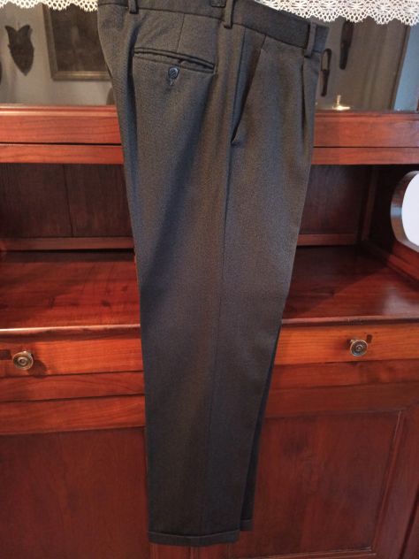 Pantaloni sportivi ed eleganti - Foto 4