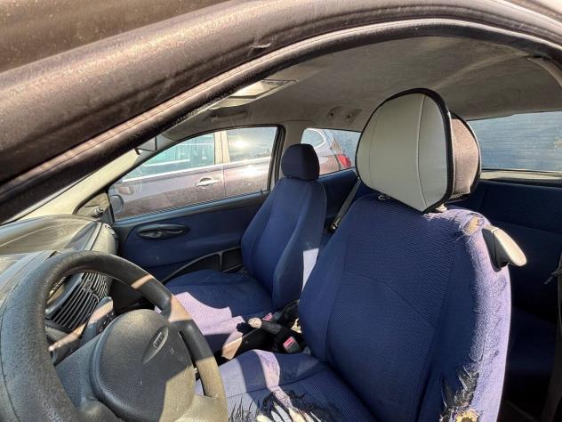 Fiat Punto 1.2i 16V 3 porte - Foto 7
