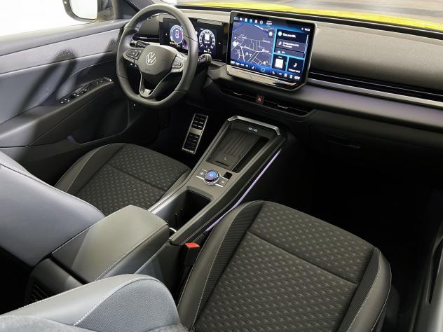 Volkswagen T-Roc T-Roc 1.5 eTSI ACT 150 CV DSG R-Line - Foto 7