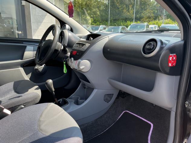 Peugeot 107 1.0 68CV 5p. - Foto 10