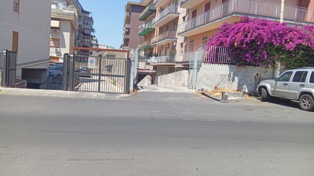 Deposito di 300 mq. Zona v.le m. Rapisardi chiesa s.luugi - Foto 2