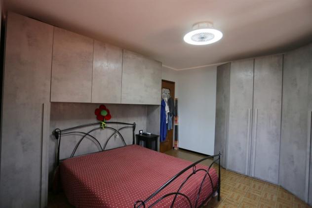 Elegante quadrilocale con box in una suggestiva località di San Giovanni Bianco - Foto 13
