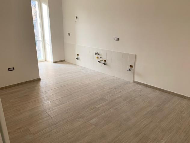 Trilocale in affitto a Caserta - Foto 4
