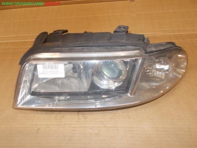 PROIETTORE S. AUDI A4 (8D)  Parti elettriche  Fanaleria  Proiettori  Proiettore ant. AUDI - A4 - 01-02-1995 - 01-12-2000