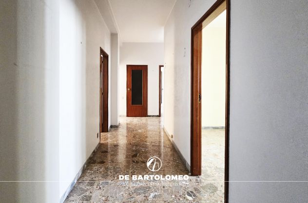 APPARTAMENTO VIA BENEVENTO C/O VIALE MAGNA GRECIA - Foto 4