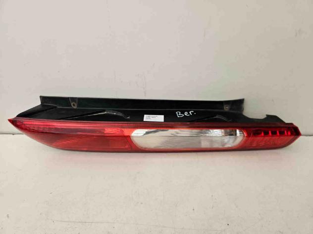 STOP FANALE POSTERIORE DESTRO FORD Focus Berlina 3° Serie - Annunci Viterbo