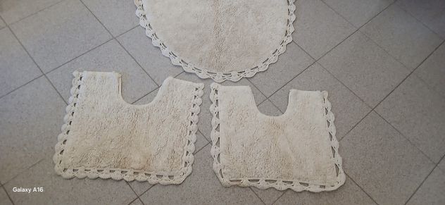 Tris tappeti bagno