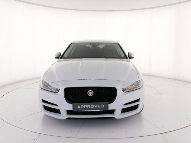 Jaguar XE 2.0d i4 Prestige 180cv auto my19 - Foto 8