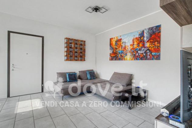Appartamento di 84 m² con 3 locali e box auto in vendita a Uggiate con Ronago - Foto 4