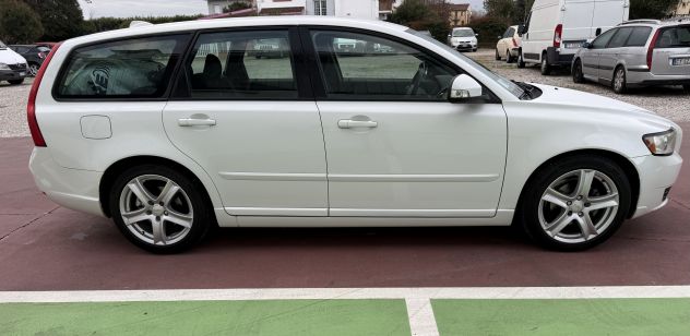 VOLVO V50 molti lavori eseguiti - Foto 3