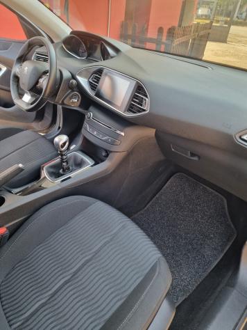 Peugeot 308 Turbo 130 S&S SW Allure distrb nuova!! - Foto 9