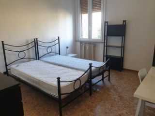 TRILOCALE PER STUDENTI ZONA PARCO DUCALE.