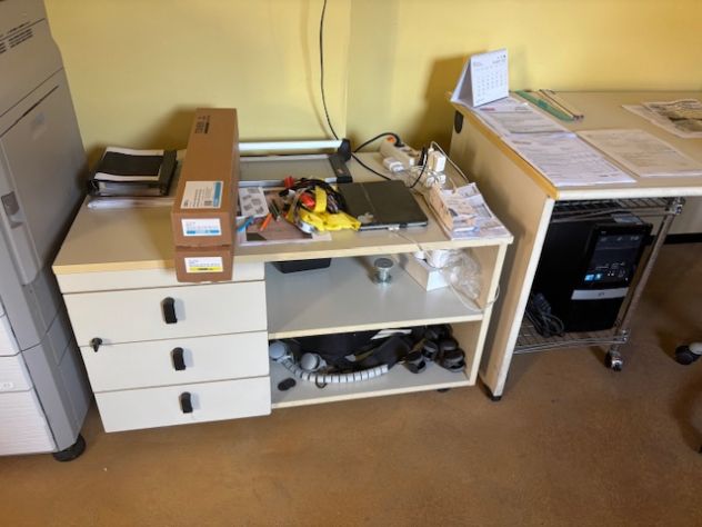 VENDO MOBILI PER UFFICIO - Foto 4