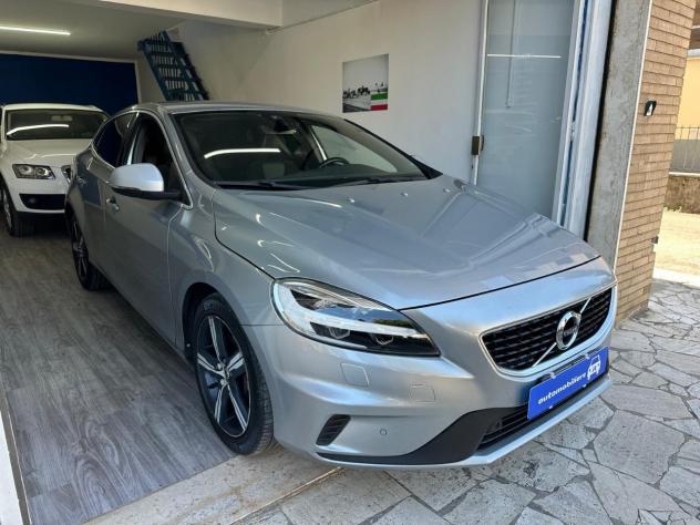 Volvo V40 2.0 d4 R-design Momentum 190cv geartronic my17 - Foto 3