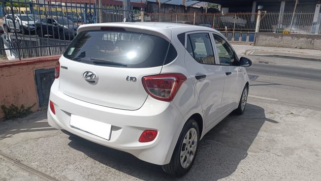 HYUNDAI I 10 1.0 CLASSIC - Foto 4