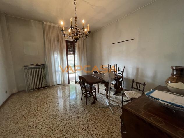 AMPIO TRILOCALE IN CENTRO PAESE - Foto 17