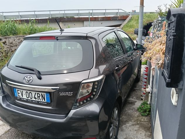 yaris 1000 lounge 2014 - Foto 2