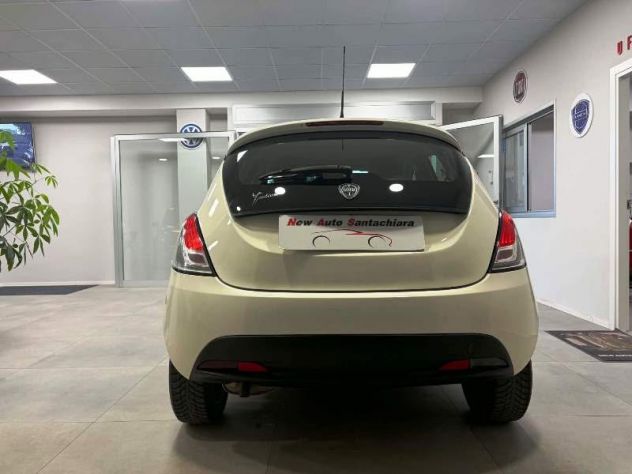 Lancia Ypsilon 1.2 69 CV S&S Gold - Foto 4