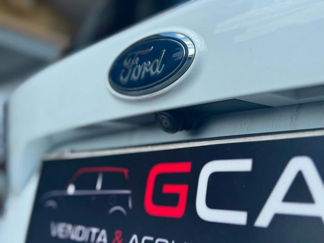 Ford Kuga 2.0 TDCI 150 CV S&S 4WD Powershift Vignale - Foto 8