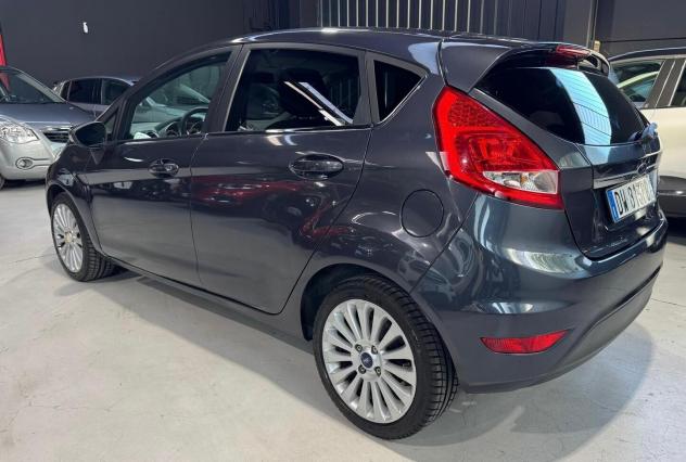 Ford Fiesta Titanium benzina Neopatentati - Foto 6