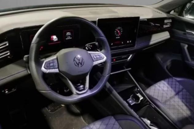 VOLKSWAGEN Tiguan 2.0 TDI 150 CV DSG R-Line rif. 23757987 - Foto 6