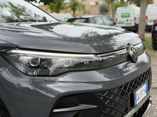 Volkswagen Tiguan Tiguan 2.0 tdi R-Line 150cv dsg - Foto 6