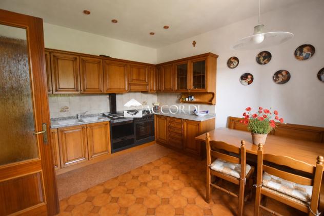 BIFAMILIARE di 10 vani e di 340 mq (GIAVERA DEL MONTELLO) rif. PE20 - Foto 2