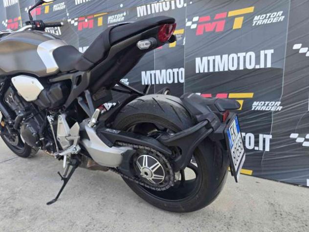 HONDA CB 1000 R Video 360 rif. 24036462 - Foto 4