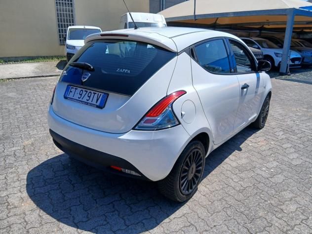 Lancia Ypsilon 1.2 69 CV 5 porte GPL Ecochic Silver. - Foto 5