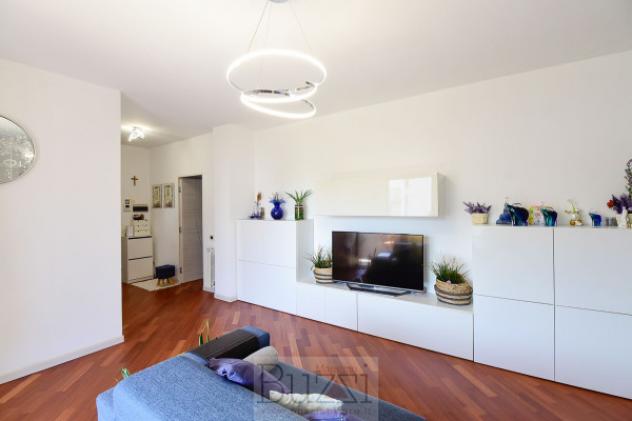 Appartamento di 166 m² con 5 locali e box auto in vendita a Nova Milanese - Foto 4