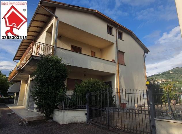 Trevi vendesi casa indipendente 16 vani 450 Mq