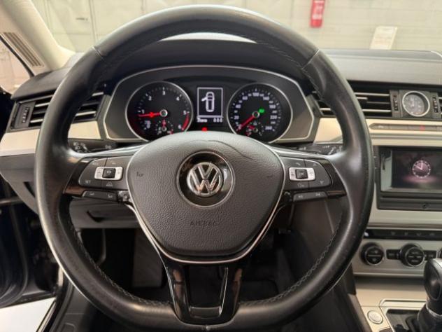 VOLKSWAGEN Passat Variant 2.0 TDI DSG Comfortline BlueMotion Technology rif. 24073043 - Foto 10