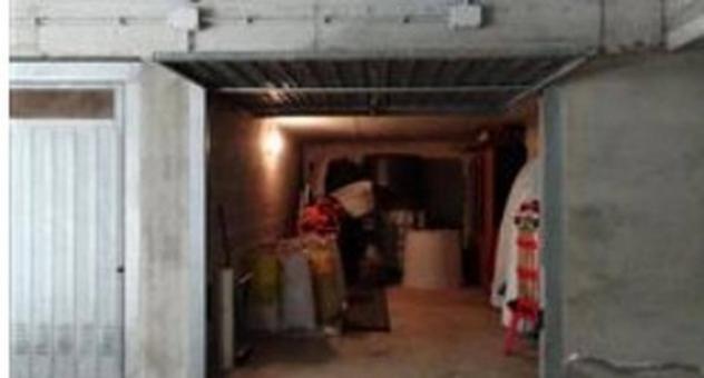 Immobile in asta di 19 m², box auto in vendita a Camparada
