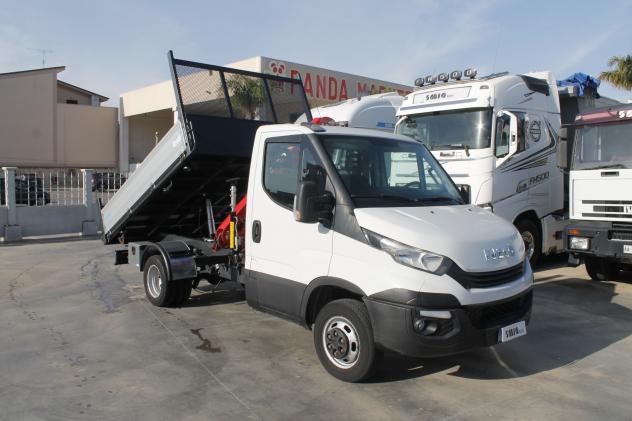 Iveco daily 35-140 cassone ribaltabile trilaterale e grnuovi.