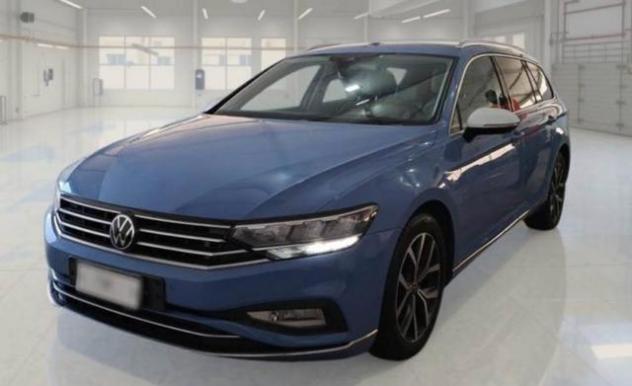 VOLKSWAGEN Passat Variant 2.0 TDI SCR 200 CV 4MOTION DSG Executive rif. 23807438