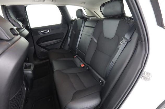 VOLVO XC60 XC60 B4 (d) automatico Momentum Pro rif. 23939869 - Foto 3
