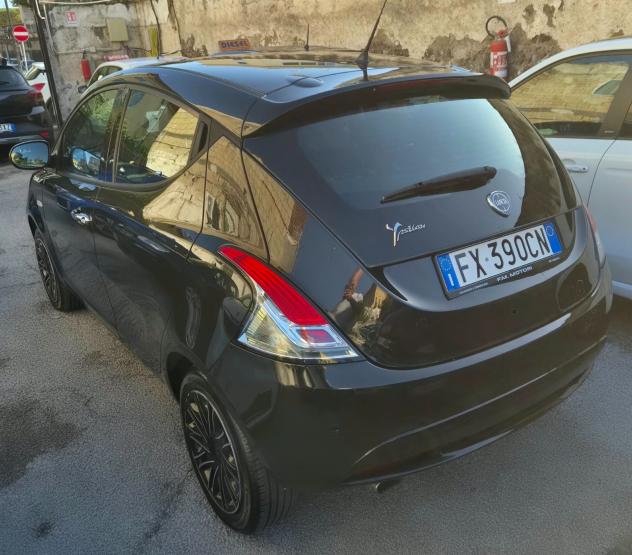Lancia Ypsilon 1.2 69 CV 5 porte S&S Gold - Foto 5