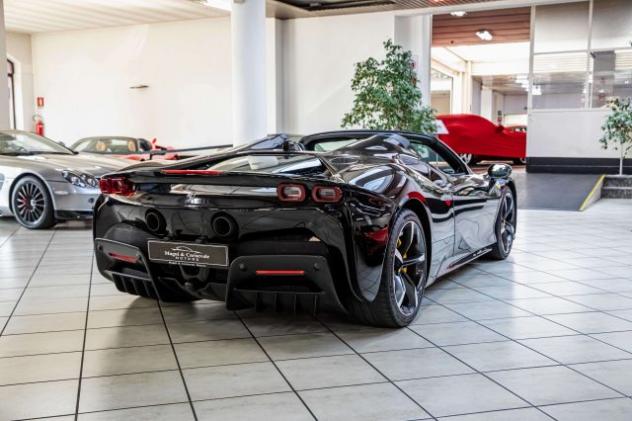 FERRARI SF90 Spider LIFT SYSTEM|CARBON+LEDS|FULL ADAS|20"|AFS| rif. 24057758 - Foto 7