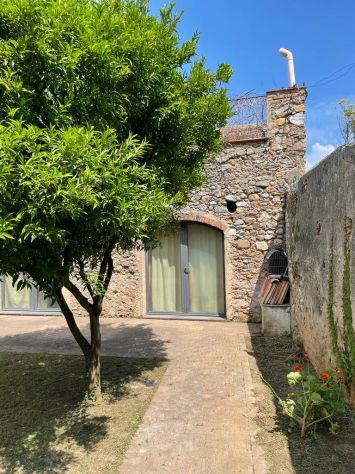 VILLA STORICA A LECA D’ALBENGA CON GIARDINO PARCHEGGIO E DEPENDANCE - Foto 2