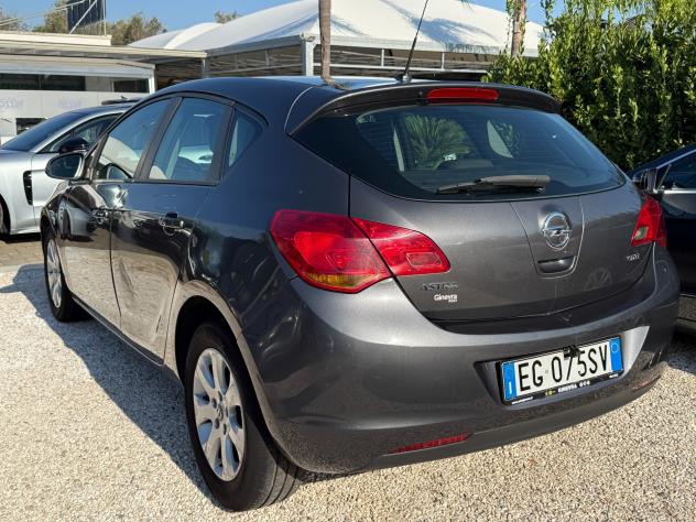 Opel Astra 1.7 CDTI 110CV 5 porte Cosmo - Foto 3