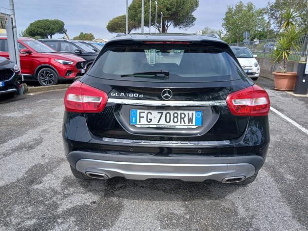 Mercedes-benz GLA 180 d Premium - Foto 6
