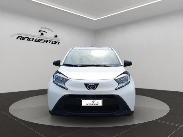 Toyota Aygo X 1.0B (72 CV) Active - Foto 2