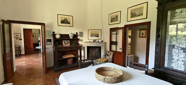 Villa d'epoca con ampi spazi esterni - Foto 10