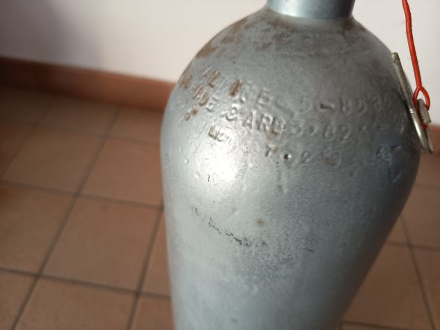 Bombola per CO2 alimentare da 2 kg.