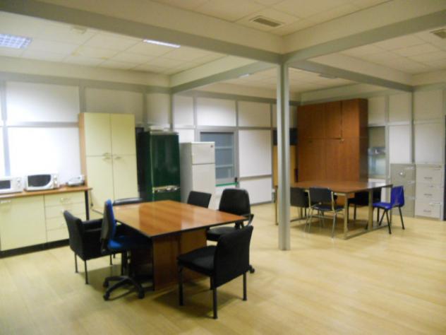 Immobile di 950 m² con più di 5 locali in affitto a Rho - Foto 6