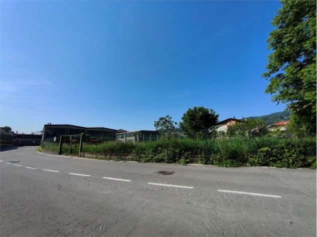 Terreno di 2325 m² in vendita a Olginate