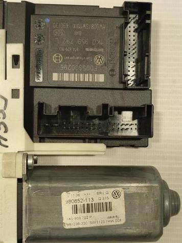 MOTORINO ALZAVETRO POSTERIORE DESTRA VOLKSWAGEN Passat Berlina 4° Serie 1K0959702P 1K0959792L (0510) - Foto 2